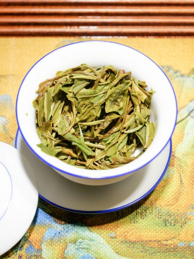 清香型高山乌龙茶 100克罐装 高山茶青